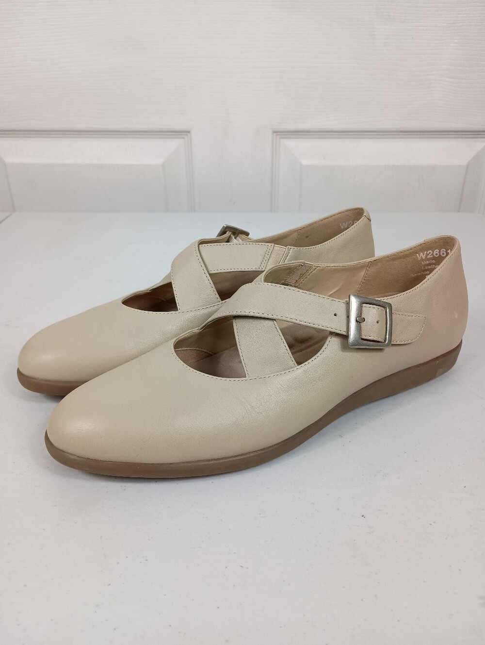 Rockport Mary Jane Flats Womens 9N Beige Leather Adj Buckle Strap Comfort VTG
